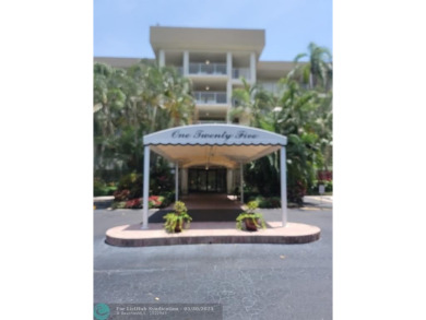 Priced to sell!  This two bedroom, two bath condo in a pet on Oaks Country Club in Florida - for sale on GolfHomes.com, golf home, golf lot