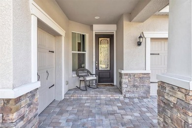 Offered TURNKEY and complete with a 4-seater golf cart, this on River Hall Country Club in Florida - for sale on GolfHomes.com, golf home, golf lot