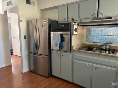 Beautiful 2 bedroom home on Sundale Golf Course with community on Sundale Country Club in California - for sale on GolfHomes.com, golf home, golf lot