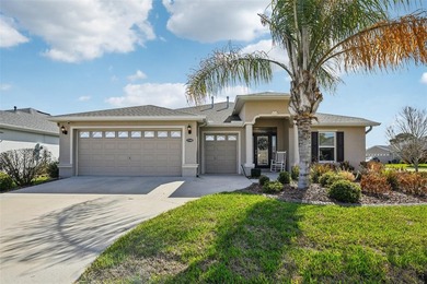 This Beautiful LIGHT AND BRIGHT *Calla II Model* Home is located on Arlington Ridge Golf Club in Florida - for sale on GolfHomes.com, golf home, golf lot