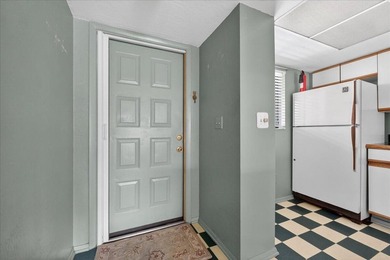 Opportunity awaits in this 2BR/2BA condo in the desirable on Shadowmoss Plantation Golf Club in South Carolina - for sale on GolfHomes.com, golf home, golf lot