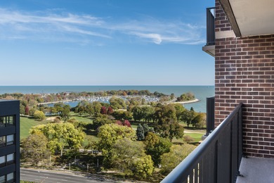 **RISER PROJECT DONE, HALLWAY PROJECT ALMOST FINISHED** Welcome on Sydney R. Marovitz Golf Course in Illinois - for sale on GolfHomes.com, golf home, golf lot