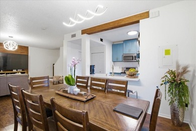 Welcome to this impeccable, move-in ready 3 BR/2.5 BA, END-UNIT on Heritage Isles Golf and Country Club in Florida - for sale on GolfHomes.com, golf home, golf lot