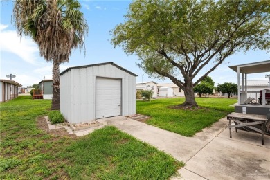 This 2-bedroom, 1.5-bath manufactured home is nestled in a on Howling Trails Golf  in Texas - for sale on GolfHomes.com, golf home, golf lot