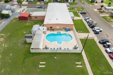 This 2-bedroom, 1.5-bath manufactured home is nestled in a on Howling Trails Golf  in Texas - for sale on GolfHomes.com, golf home, golf lot