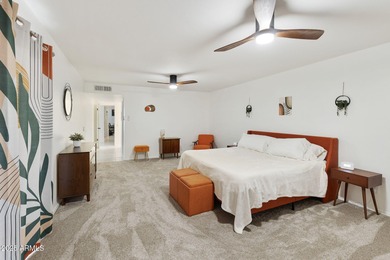 Immaculately maintained 2BR, 2BA Extended Shawnee model in the on Cottonwood Country Club in Arizona - for sale on GolfHomes.com, golf home, golf lot