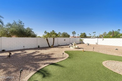 Immaculately maintained 2BR, 2BA Extended Shawnee model in the on Cottonwood Country Club in Arizona - for sale on GolfHomes.com, golf home, golf lot