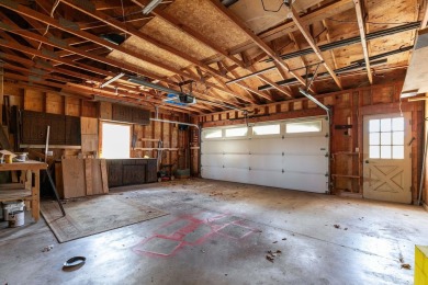 Incredible opportunity in this 4 bed, 2.5 bath 2 story on the on High Cliff Golf Course in Wisconsin - for sale on GolfHomes.com, golf home, golf lot