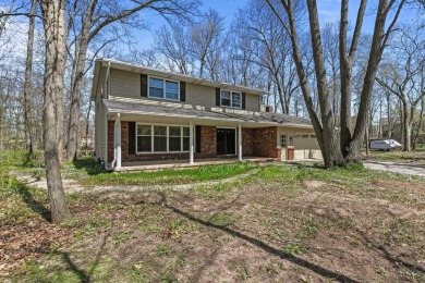 Incredible opportunity in this 4 bed, 2.5 bath 2 story on the on High Cliff Golf Course in Wisconsin - for sale on GolfHomes.com, golf home, golf lot