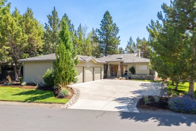 Enjoy single-level living and gorgeous natural light in this on Rivers Edge Golf Resort in Oregon - for sale on GolfHomes.com, golf home, golf lot