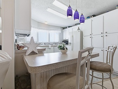 Welcome to this well-maintained and updated 2-bedroom, 2-bath on Plantation Golf Club in Florida - for sale on GolfHomes.com, golf home, golf lot