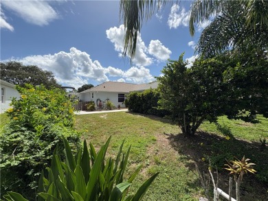 Picture this...3/2/2 scrnd n pool hm.Great rm concept,much n on Sebastian Municipal Golf Course in Florida - for sale on GolfHomes.com, golf home, golf lot