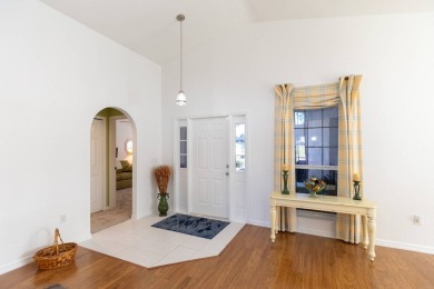 **!!**DO NOT MISS THIS GOLF COURSE HOME **!!**OWNER IS MOTIVATED on Summerglen Country Club in Florida - for sale on GolfHomes.com, golf home, golf lot
