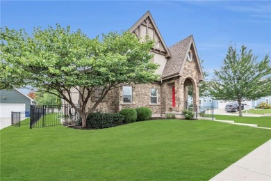 VERY RARE MAIN-LEVEL LIVING & ATTACHED GARAGE, with even more on Fred Arbanas Golf Course At Longview Lakes - Longview Lake in Missouri - for sale on GolfHomes.com, golf home, golf lot