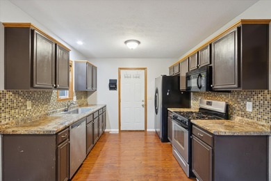Welcome to your new home! This spacious three-bedroom on Westlake Village in Illinois - for sale on GolfHomes.com, golf home, golf lot