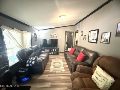 Charming home in the Wilshire Heights neighborhood of Fairfield on Stonehenge Golf Course in Tennessee - for sale on GolfHomes.com, golf home, golf lot