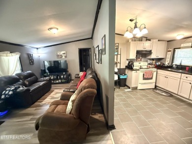 Charming home in the Wilshire Heights neighborhood of Fairfield on Stonehenge Golf Course in Tennessee - for sale on GolfHomes.com, golf home, golf lot