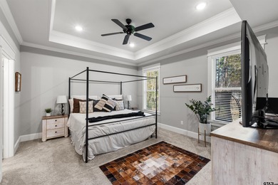 This inviting home welcomes you the moment you step through the on Hide-A-Way Lake Golf Course in Texas - for sale on GolfHomes.com, golf home, golf lot