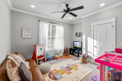 This inviting home welcomes you the moment you step through the on Hide-A-Way Lake Golf Course in Texas - for sale on GolfHomes.com, golf home, golf lot