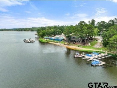 This inviting home welcomes you the moment you step through the on Hide-A-Way Lake Golf Course in Texas - for sale on GolfHomes.com, golf home, golf lot