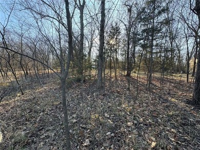 Great opportunity to own a building lot in the gated community on Linn Valley Lakes - Deer Trace Golf Course in Kansas - for sale on GolfHomes.com, golf home, golf lot