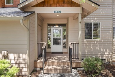 Check out this clean and turn key Running Y Townhome! on Running Y Ranch Resort in Oregon - for sale on GolfHomes.com, golf home, golf lot