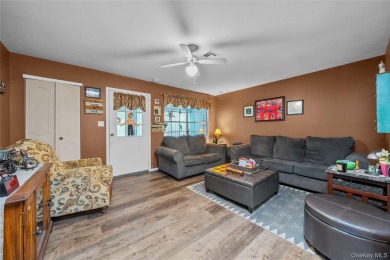 This well-maintained 1 bedroom, 1 bathroom condo offers easy on Leisure Village Golf Course in New York - for sale on GolfHomes.com, golf home, golf lot