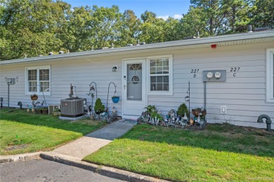 This well-maintained 1 bedroom, 1 bathroom condo offers easy on Leisure Village Golf Course in New York - for sale on GolfHomes.com, golf home, golf lot