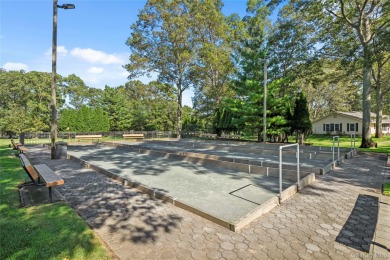 This well-maintained 1 bedroom, 1 bathroom condo offers easy on Leisure Village Golf Course in New York - for sale on GolfHomes.com, golf home, golf lot