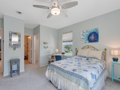 Pack your toothbrush and move right in! This spacious 3/2 unit on Oak Harbor Country Club in Florida - for sale on GolfHomes.com, golf home, golf lot