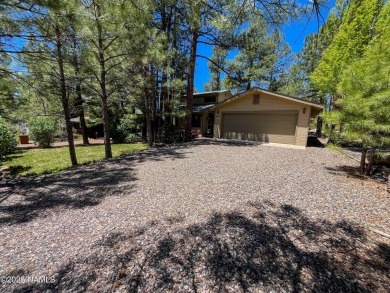 **FULLY FURNISHED*** 3 BD W/ BONUS ROOM THAT MAY BE USED AS A on Pinewood Country Club in Arizona - for sale on GolfHomes.com, golf home, golf lot
