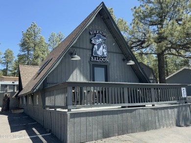 **FULLY FURNISHED*** 3 BD W/ BONUS ROOM THAT MAY BE USED AS A on Pinewood Country Club in Arizona - for sale on GolfHomes.com, golf home, golf lot
