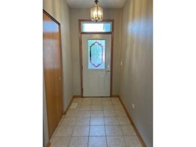 Welcome to this beautifully UPDATED 1267 sq. ft., 2-bedroom, 1 on The Links at Carillon in Illinois - for sale on GolfHomes.com, golf home, golf lot