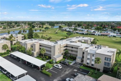 Welcome to this 2-bedroom, 2-bathroom turn key condo, perfectly on Lakewood Country Club in Florida - for sale on GolfHomes.com, golf home, golf lot