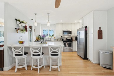 Beautiful single-story home in the highly desirable 55+ on Oaks North Golf Course in California - for sale on GolfHomes.com, golf home, golf lot