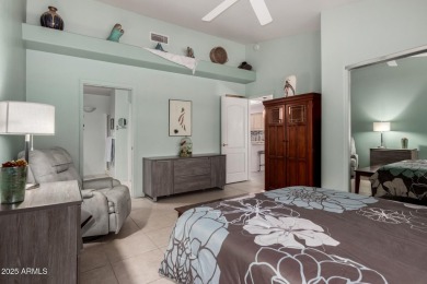 Enjoy the charm of this delightful 2-bedroom end-unit townhome! on Apache Wells Country Club in Arizona - for sale on GolfHomes.com, golf home, golf lot