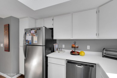 Beautiful quaint condo in the heart of the Foothills! on The Lodge at Ventana Canyon - Canyon  in Arizona - for sale on GolfHomes.com, golf home, golf lot