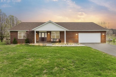 If you're searching for a well maintained, spacious home in a on Eagles Nest Country Club in Kentucky - for sale on GolfHomes.com, golf home, golf lot