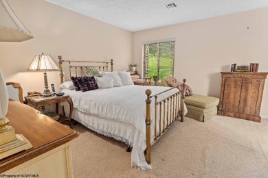 Well-maintained townhome located on Lakeview Golf Course. This on Lakeview Golf Resort and Spa - Lakeview in West Virginia - for sale on GolfHomes.com, golf home, golf lot