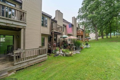 Well-maintained townhome located on Lakeview Golf Course. This on Lakeview Golf Resort and Spa - Lakeview in West Virginia - for sale on GolfHomes.com, golf home, golf lot