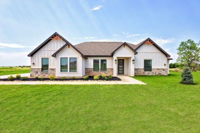 The luxurious details and functional layout of this new on Winter Creek Golf and Social Club in Oklahoma - for sale on GolfHomes.com, golf home, golf lot