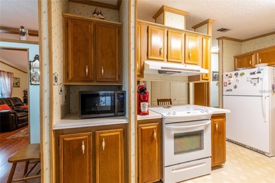 Welcome to this spacious 2-bedroom, 2-bath home located in a on Plantation Golf Club in Florida - for sale on GolfHomes.com, golf home, golf lot