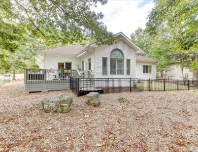 Beautiful Golf Course Home on Isabella - Sought-After East Side on Isabella Golf Course  in Arkansas - for sale on GolfHomes.com, golf home, golf lot