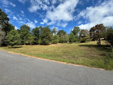 FREE ONE-YEAR STANDARD SINGLE MEMBERSHIP AT CHATUGE SHORES GOLF on Chatuge Shores Golf Course in North Carolina - for sale on GolfHomes.com, golf home, golf lot