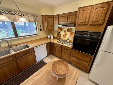 Immaculately maintained Lake Almanor Country Club home! This on Lake Almanor Country Club in California - for sale on GolfHomes.com, golf home, golf lot