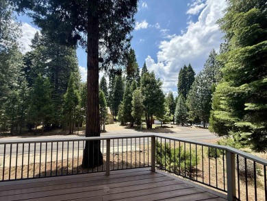 Immaculately maintained Lake Almanor Country Club home! This on Lake Almanor Country Club in California - for sale on GolfHomes.com, golf home, golf lot