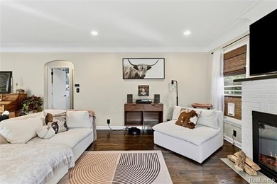 Enjoy a beautiful blend of comfort and character with this on Kearsley Lake Golf Course in Michigan - for sale on GolfHomes.com, golf home, golf lot