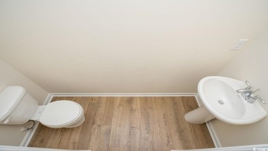 Discover this spacious and beautifully maintained 5-bedroom, 3 on Arrowhead Country Club in South Carolina - for sale on GolfHomes.com, golf home, golf lot