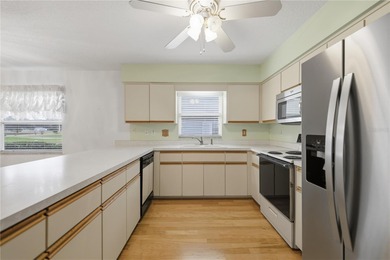 LOVELY VILLA WITH STUNNING GOLF COURSE VIEWS!
The additional on The Links of Spruce Creek in Florida - for sale on GolfHomes.com, golf home, golf lot