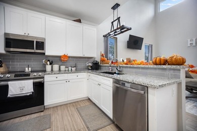 Beautiful townhouse located in the desired Crown Colony on Crown Colony Country Club in Texas - for sale on GolfHomes.com, golf home, golf lot